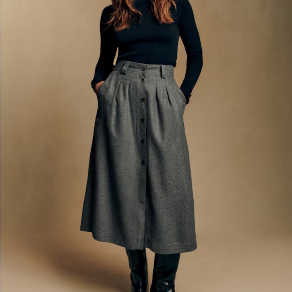 Sezane Gray A-Line Midi Button-Front Skirt
